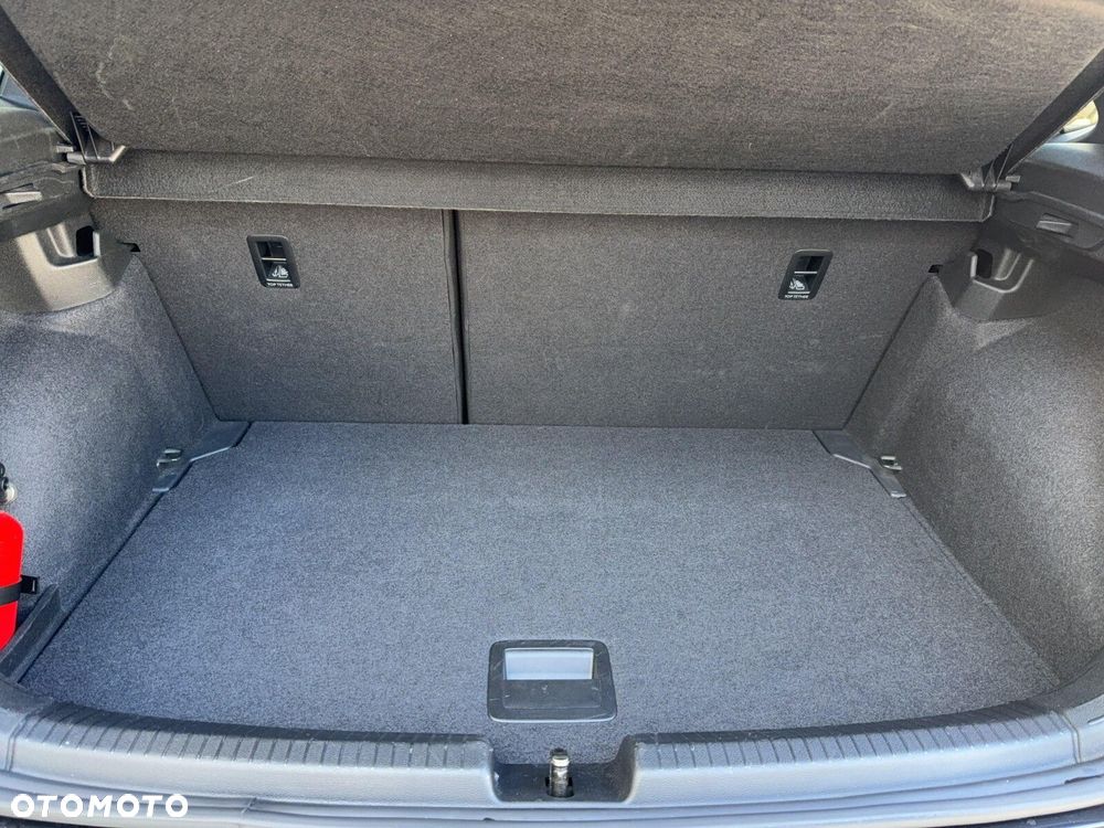 Volkswagen Polo - 14