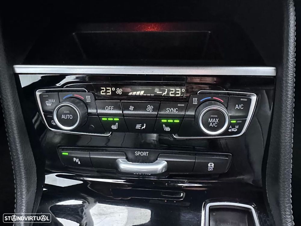 BMW 216 Active Tourer d Pack M - 38