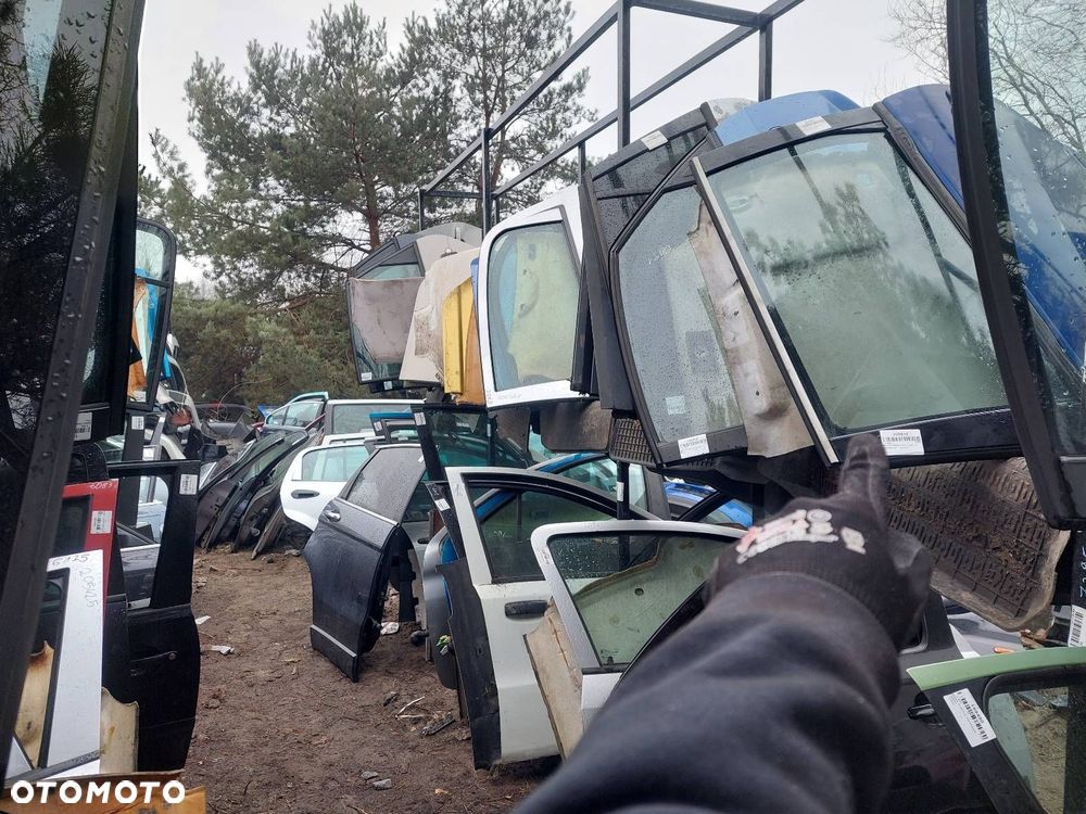 DRZWI KOMPLETNE LEWY TYŁ VOLKSWAGEN PASSAT B5 FL KOMBI LC5X - 5