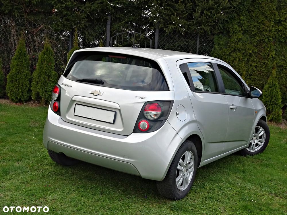 Chevrolet Aveo - 11