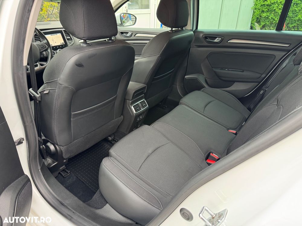 Renault Megane BLUE dCi 115 ZEN - 37