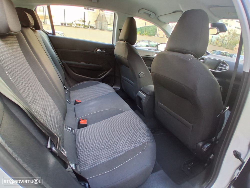 Peugeot 308 1.5 BlueHDi Business Line - 25