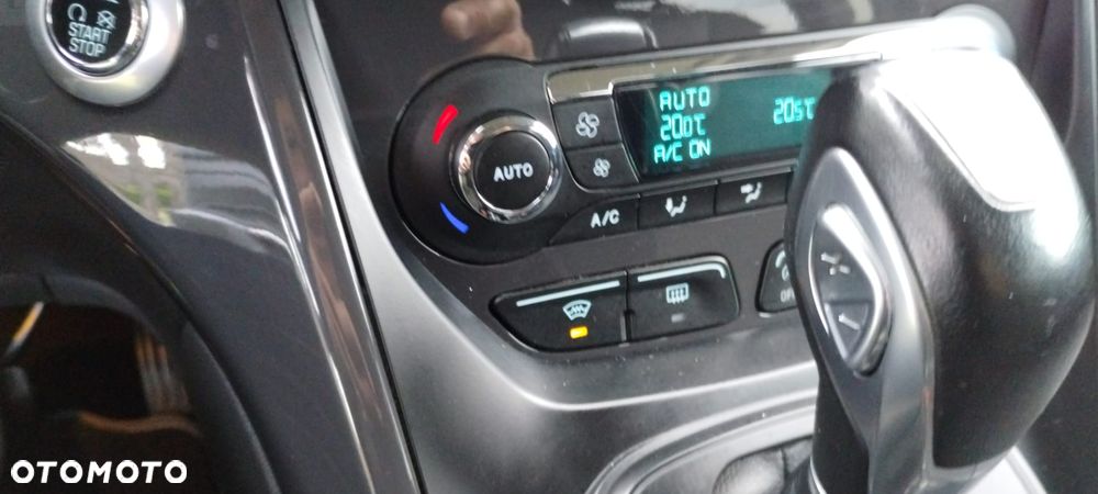 Ford Kuga 2.0 TDCi 4x4 Titanium - 17