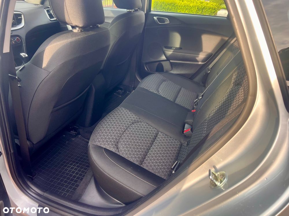Kia Ceed 1.6 CRDi SCR L - 9