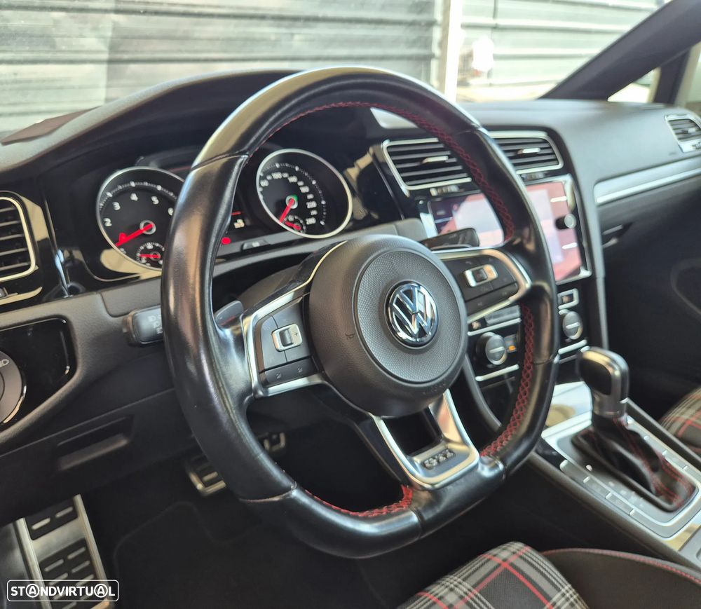 VW Golf GTI (BlueMotion ) DSG - 17