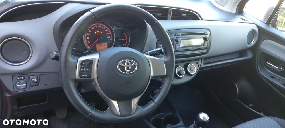 Toyota Yaris 1.33 Prestige - 3
