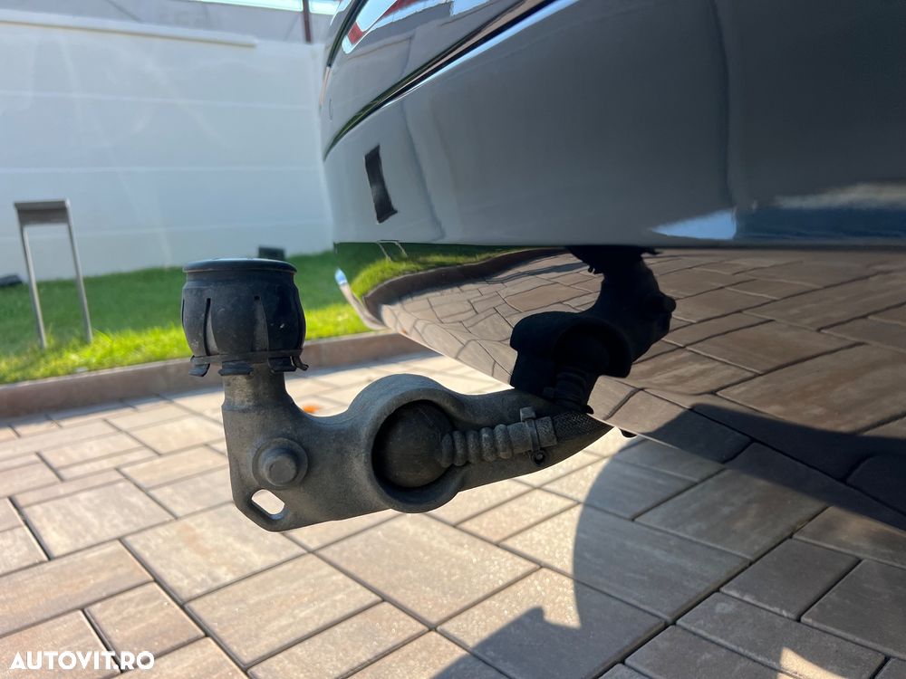 Volvo XC 60 B4 MHEV AWD Inscription - 24