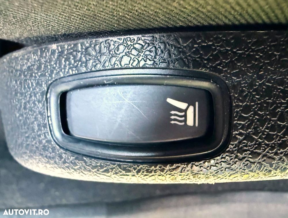 Dacia Lodgy TCe 115 Stepway - 9