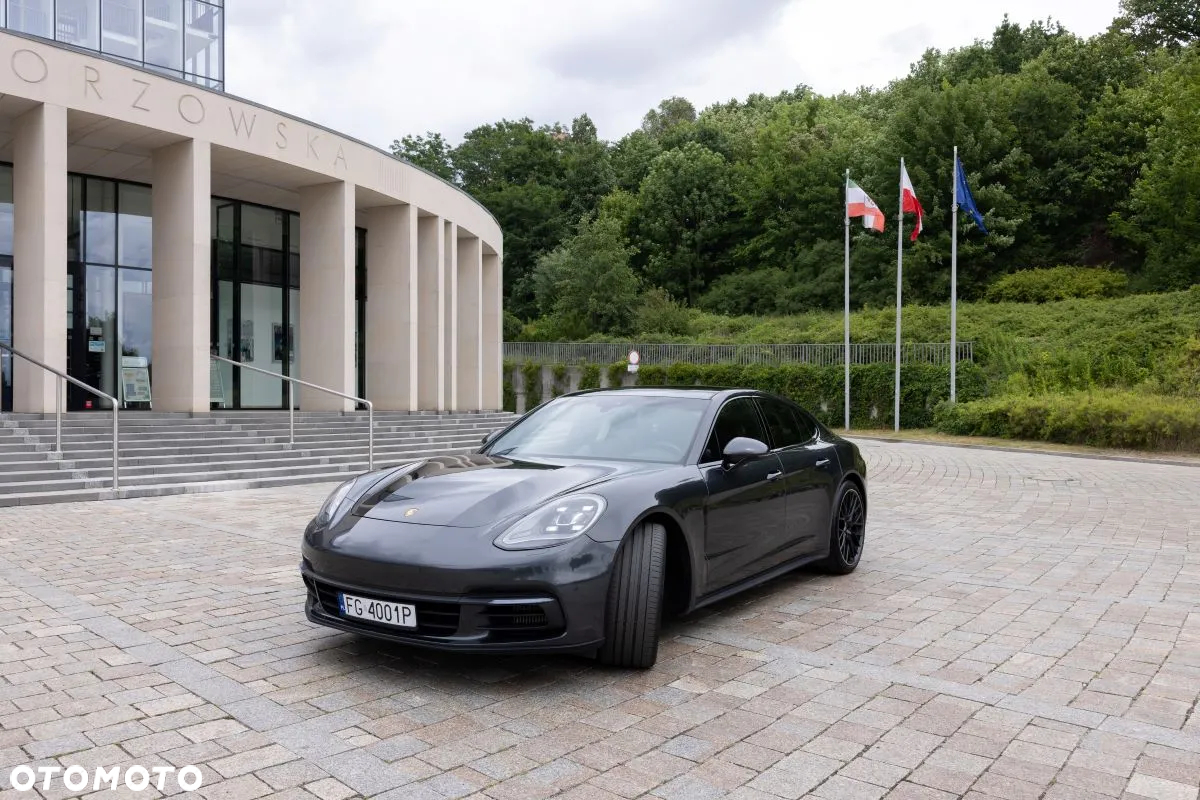 Porsche Panamera 4S - 14