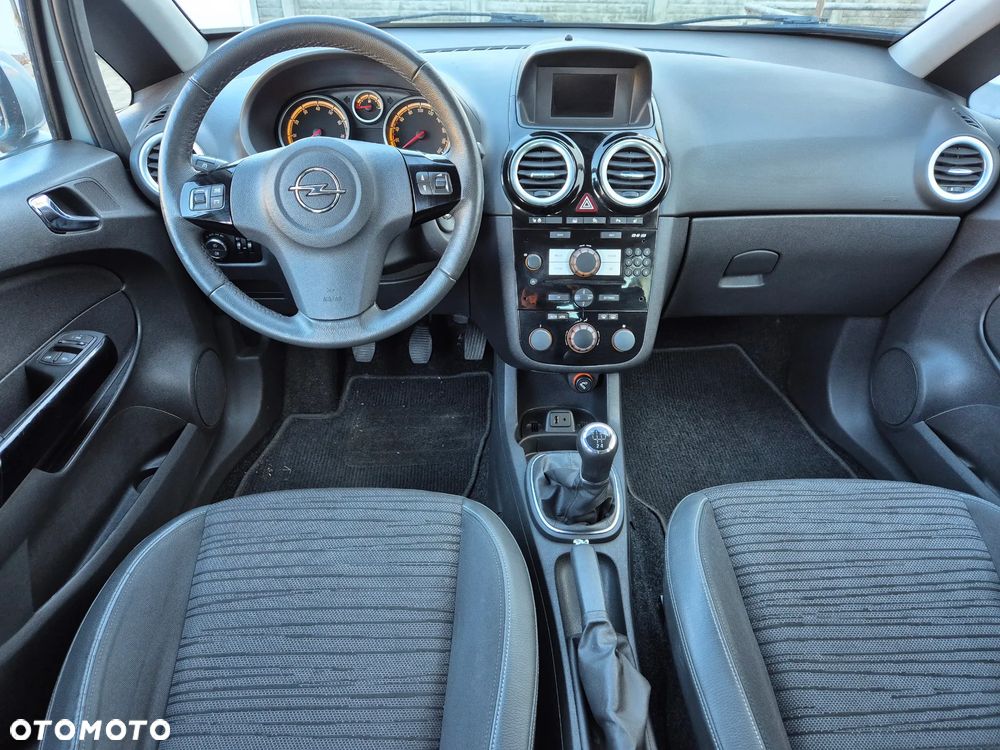 Opel Corsa 1.4 16V Edition - 12