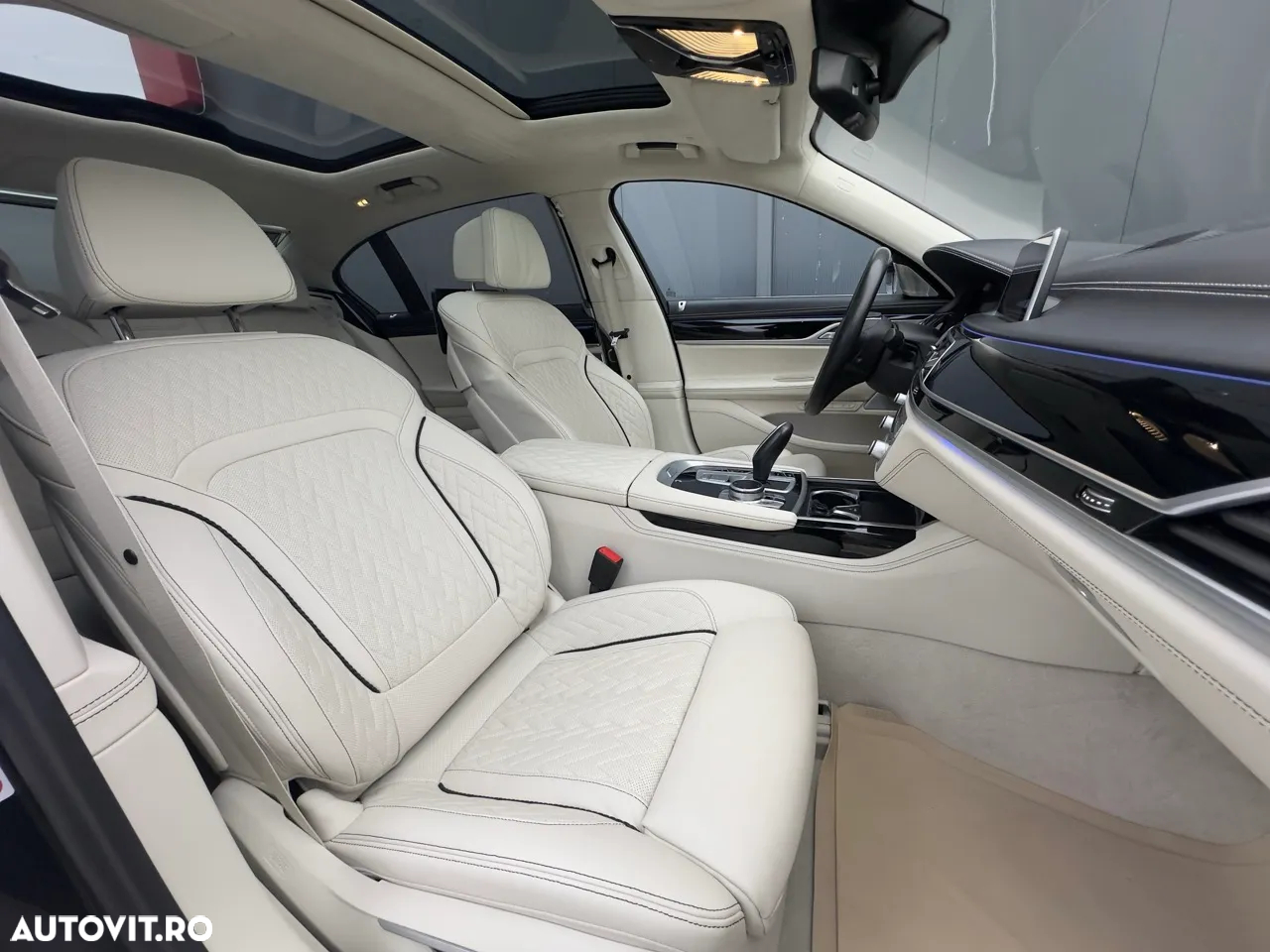 BMW Seria 7 740Ld xDrive MHEV - 39