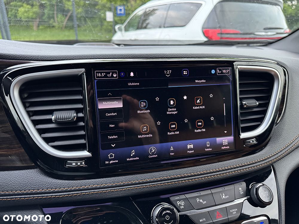Chrysler Pacifica - 25