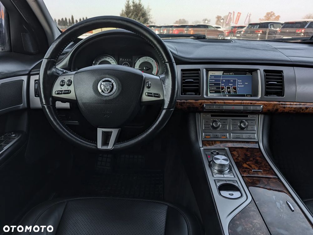 Jaguar XF 3.0 V6 S Luxury - 31