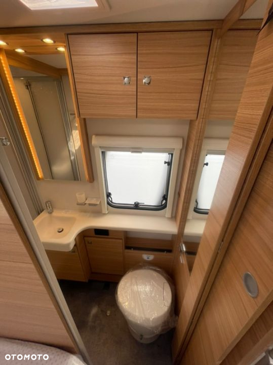 Dethleffs Camper 730 FKR - 12