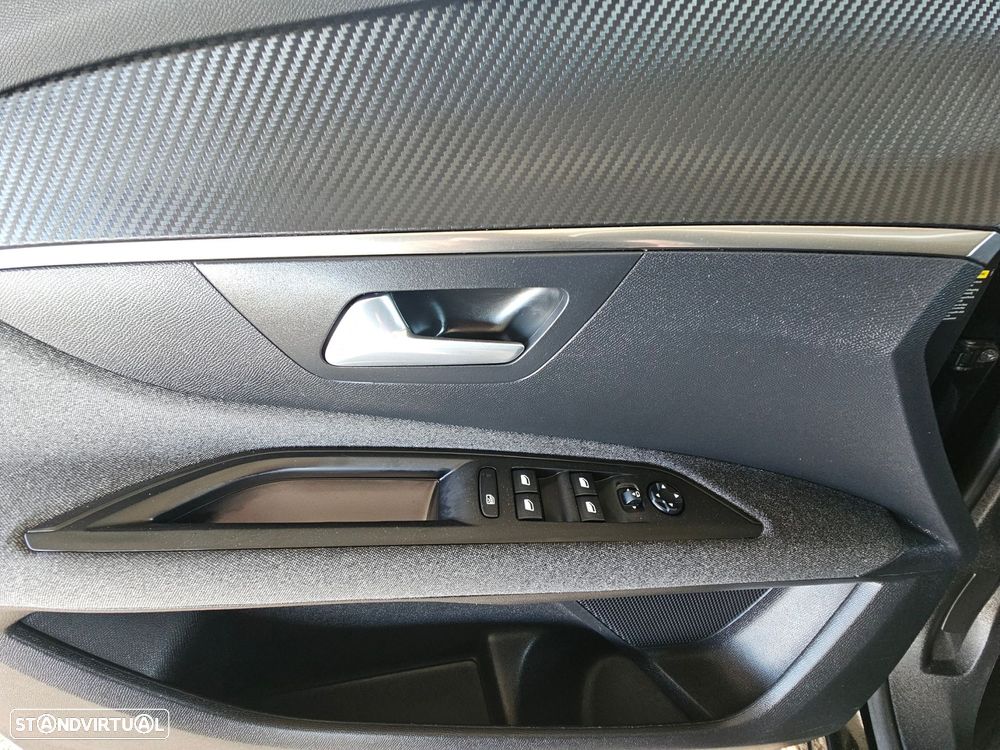 Peugeot 3008 PureTech 130 Stop & Start GPF EAT8 Active - 13