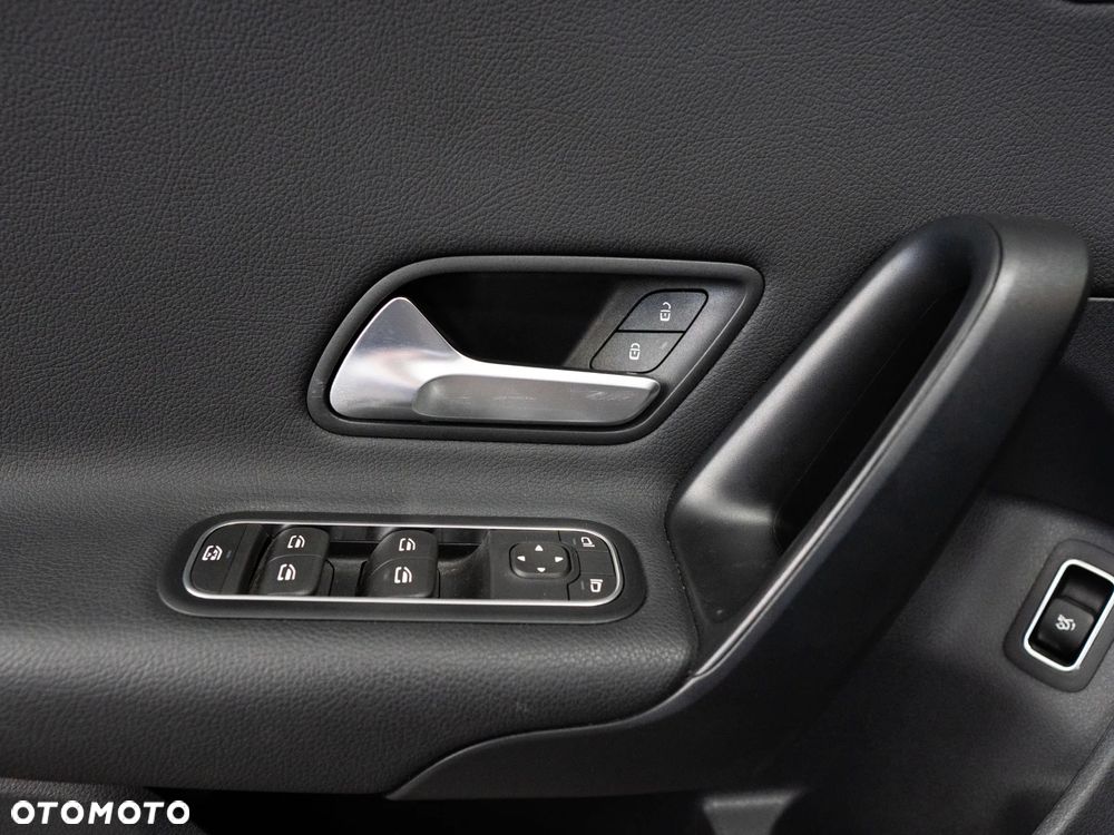 Mercedes-Benz Klasa A 180 Style 7G-DCT - 13