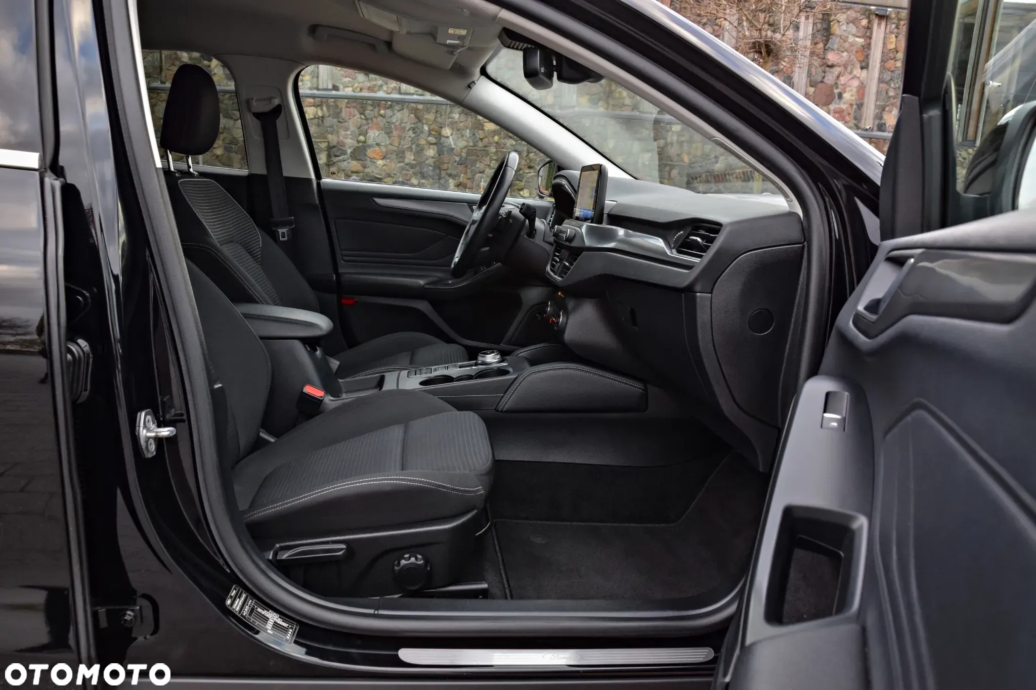 Ford Focus 1.5 EcoBoost Titanium X - 24