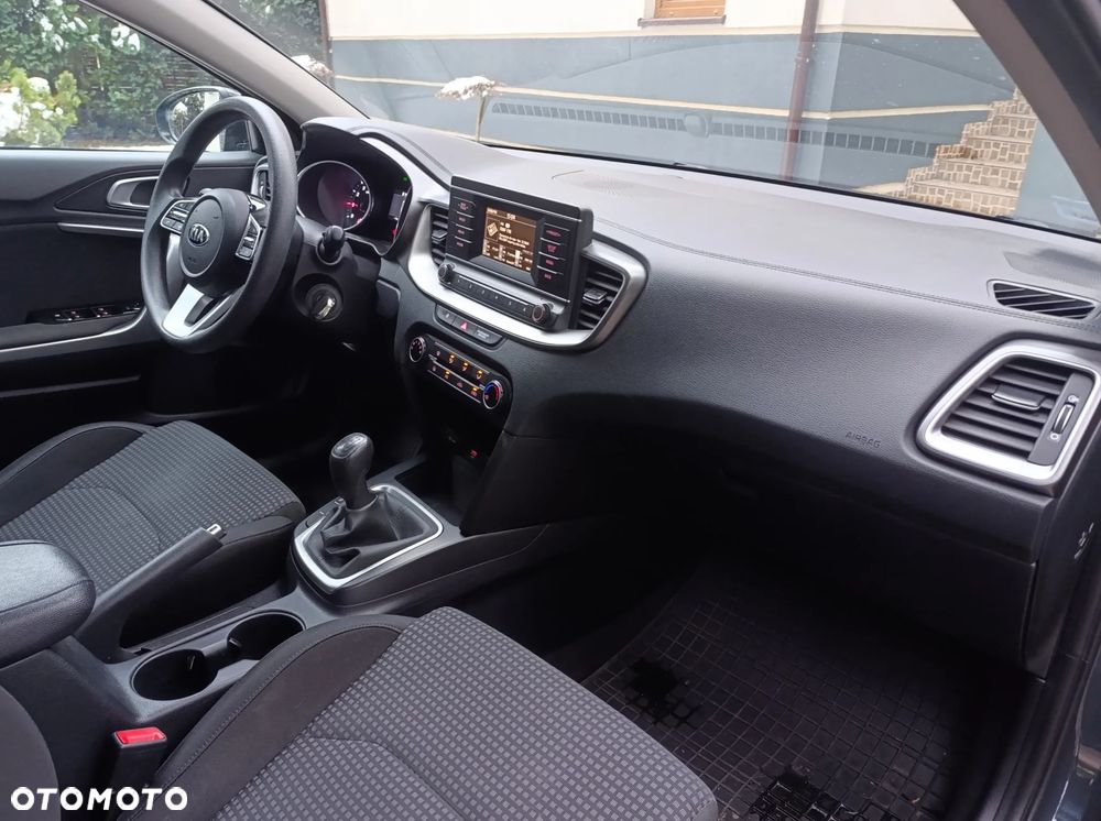 Kia Ceed 1.0 T-GDI M - 23