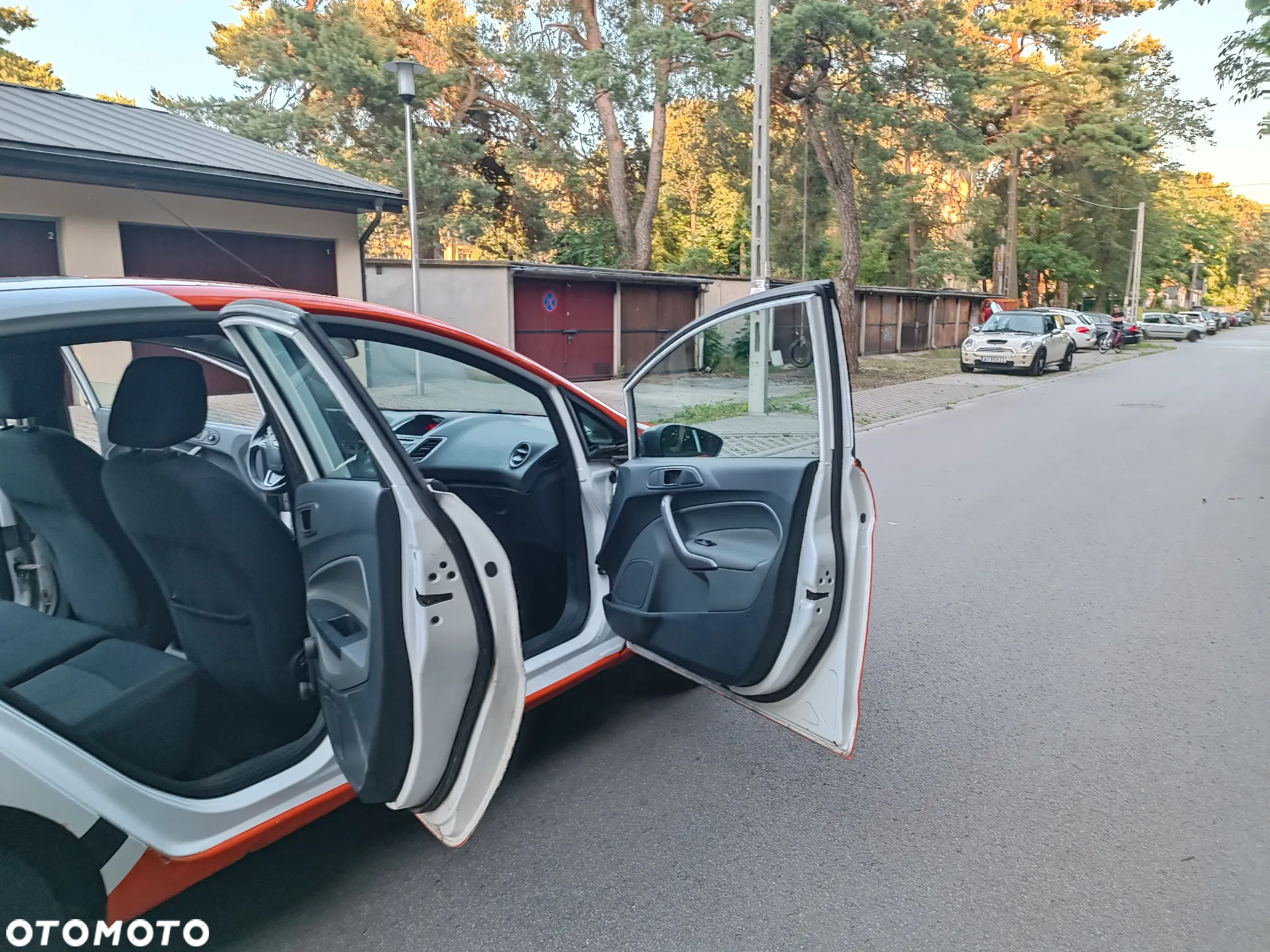 Ford Fiesta - 24
