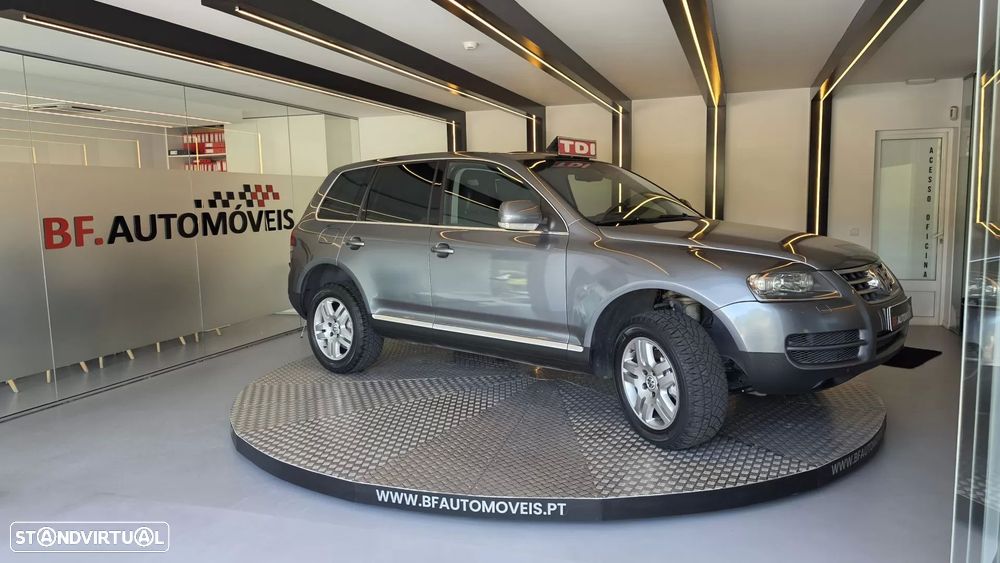 Volkswagen Touareg 3.0 TDI V6 Tiptronic — fotografia 9