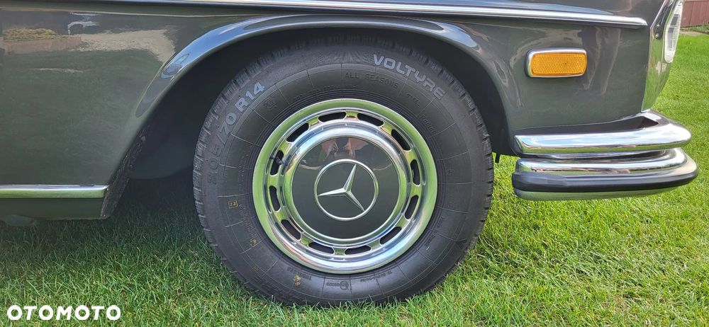 Mercedes-Benz 280 - 23