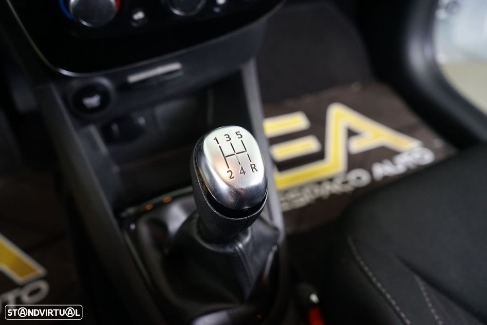 Renault Clio Sport Tourer 0.9 TCe Limited - 30