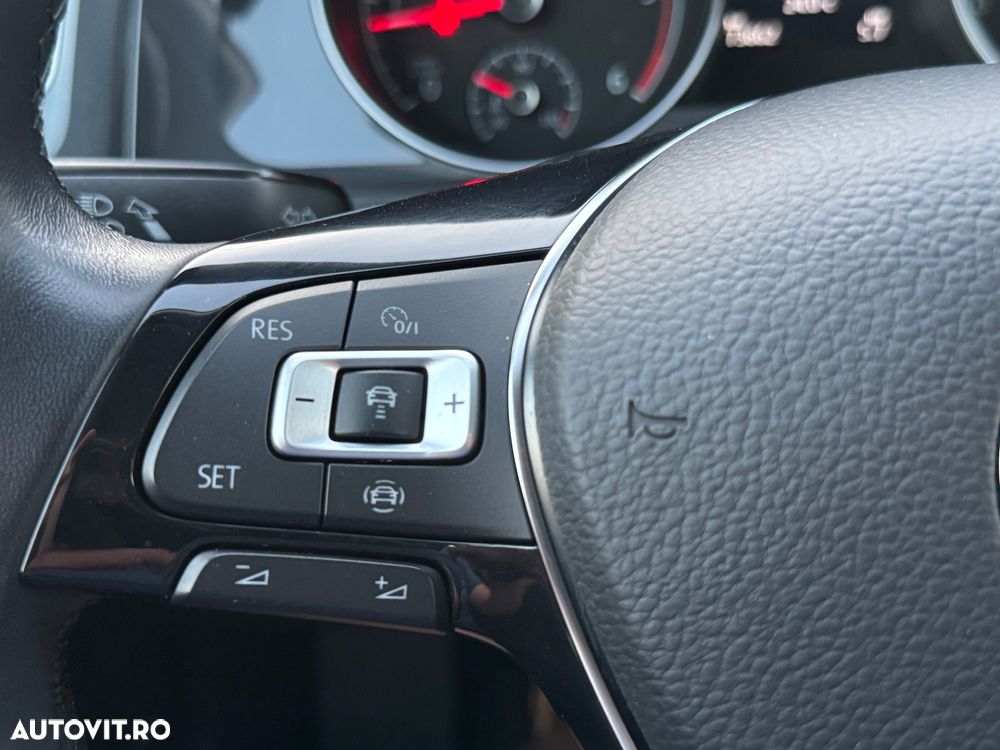 Volkswagen Golf 1.6 TDI Trendline - 19