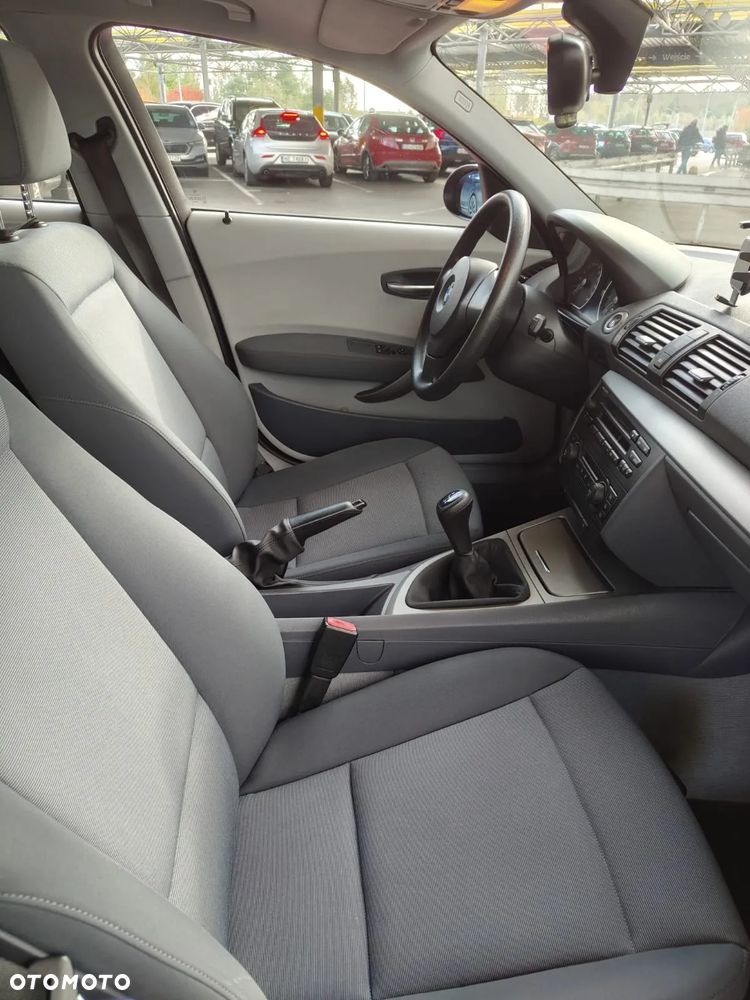 BMW Seria 1 116i - 8