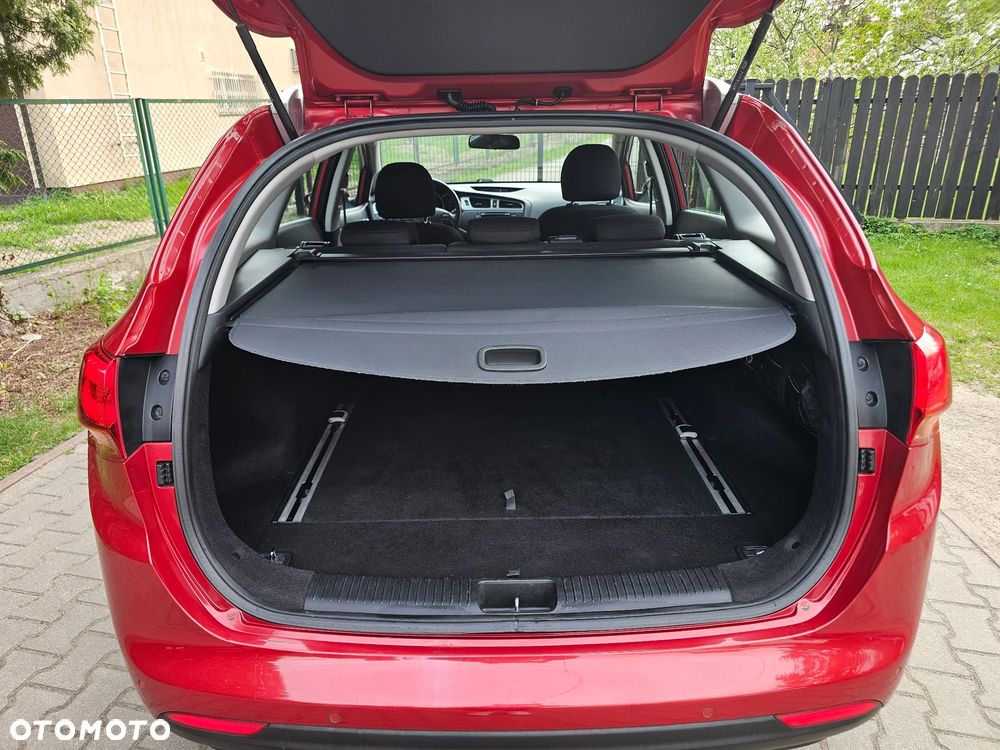 Kia Ceed 1.4 CVVT ISG Dream Team Edition - 26