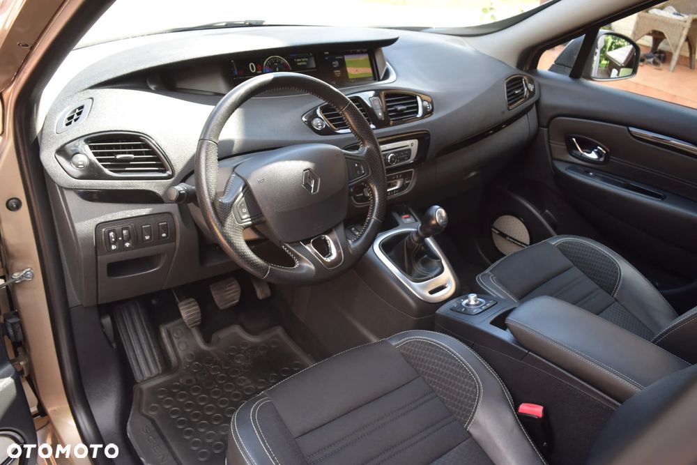 Renault Scenic Energy TCe 130 S&S Bose Edition - 13