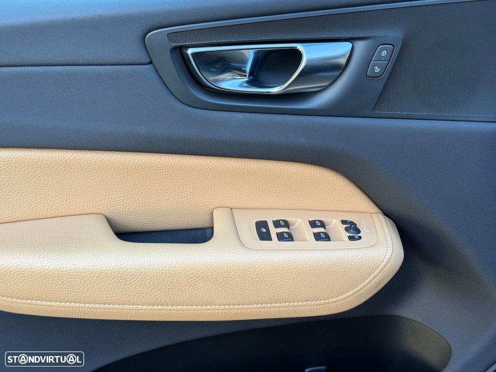 Volvo XC 60 2.0 T8 PHEV Inscription AWD - 35