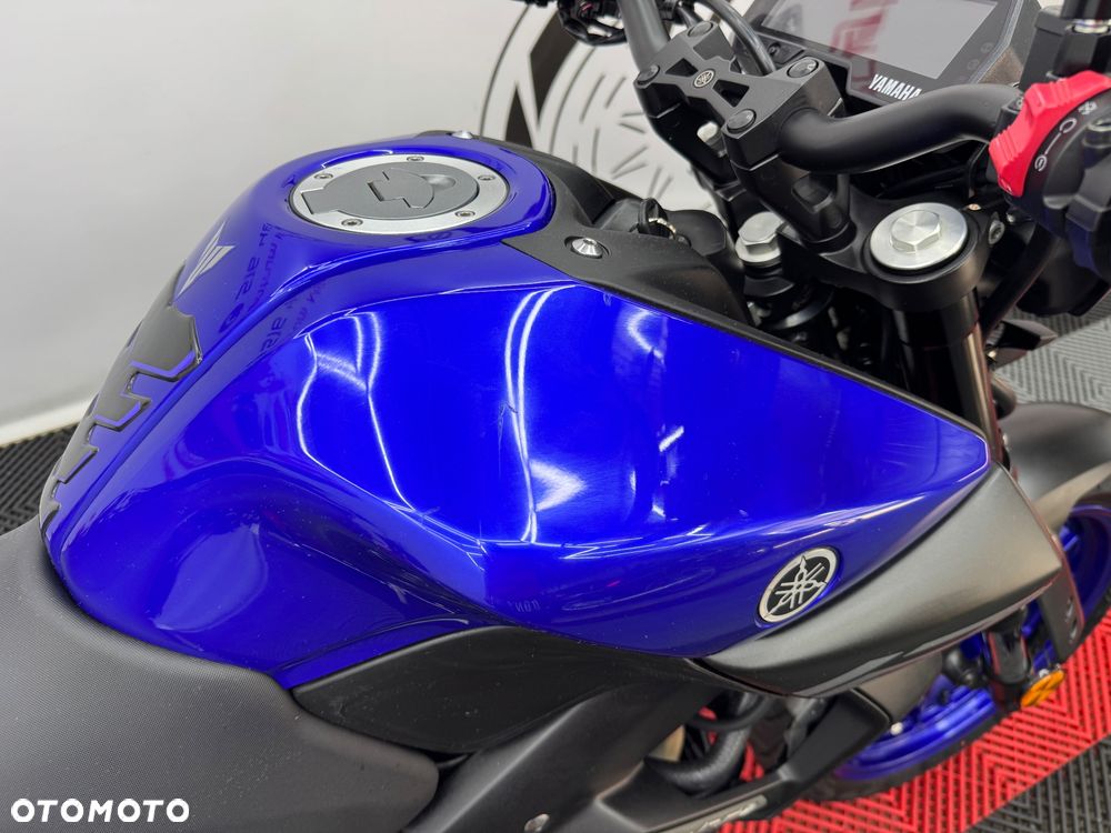 Yamaha MT - 27