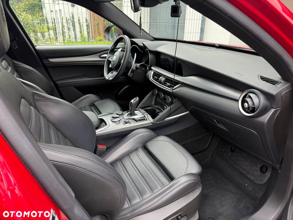 Alfa Romeo Stelvio 2.0 Turbo Veloce Q4 - 5