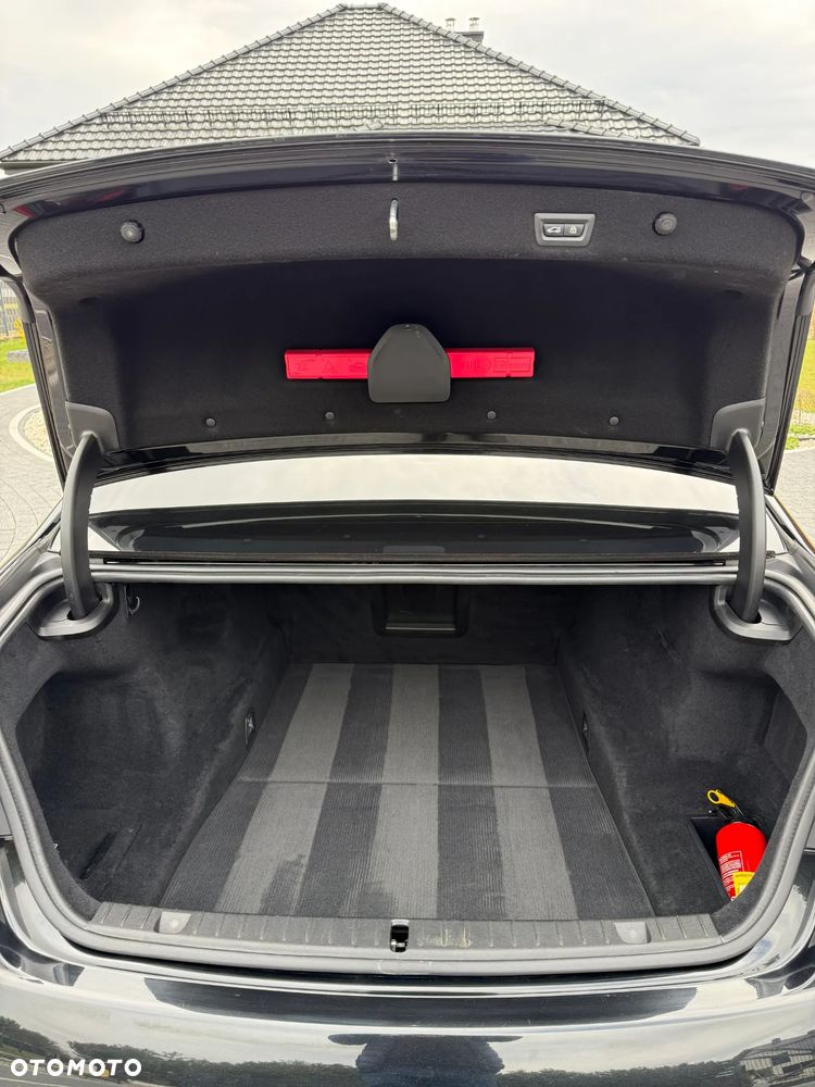 BMW Seria 7 - 11