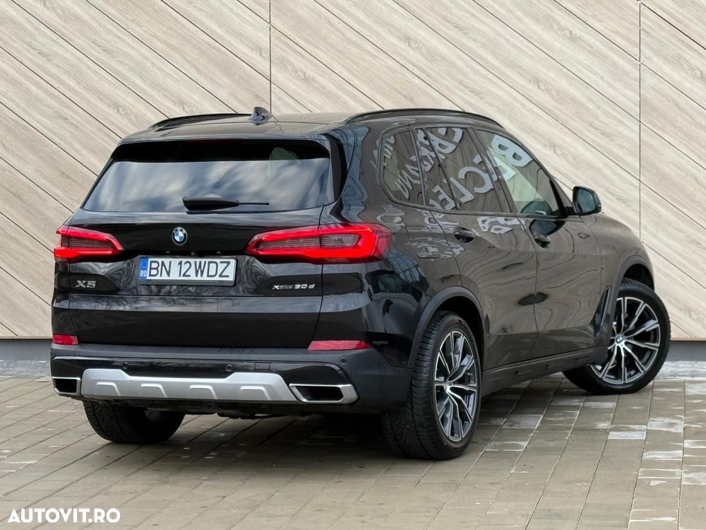 BMW X5 xDrive30d xLine - 23