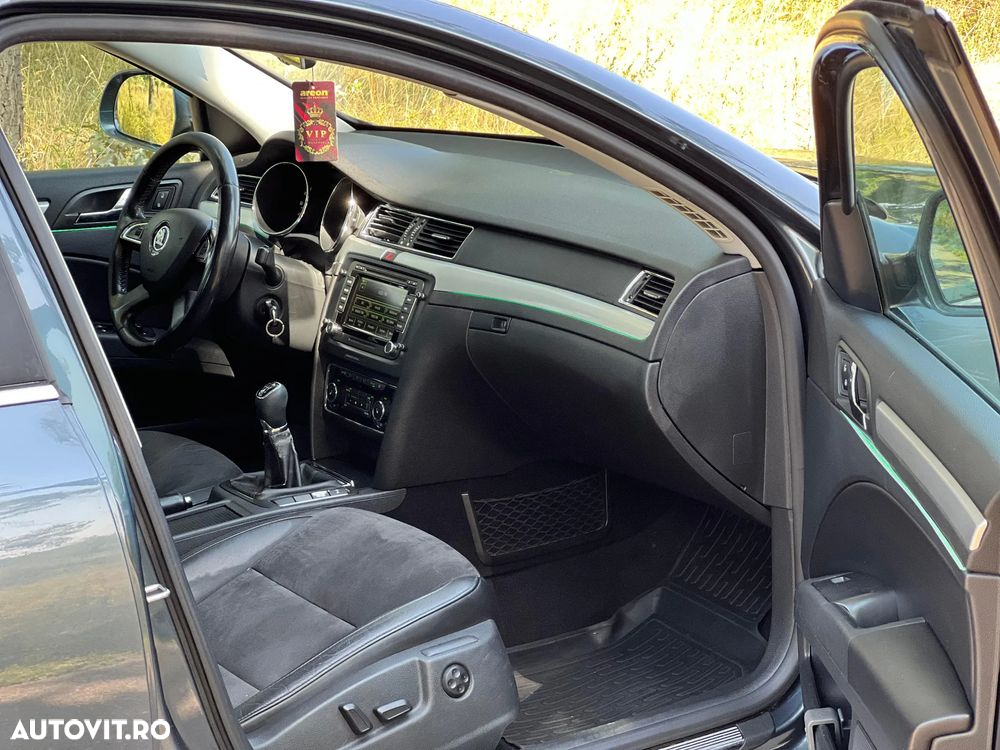 Skoda Superb 1.6 TDI GreenLine - 20