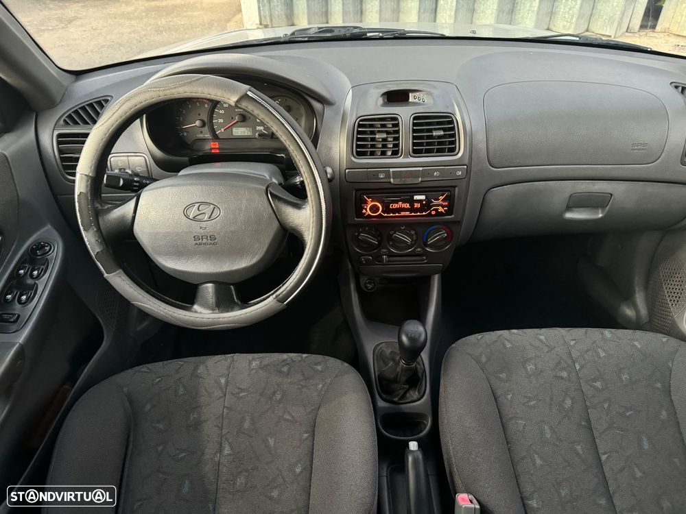 Hyundai Accent 1.5 CRDi World Cup P2 - 14