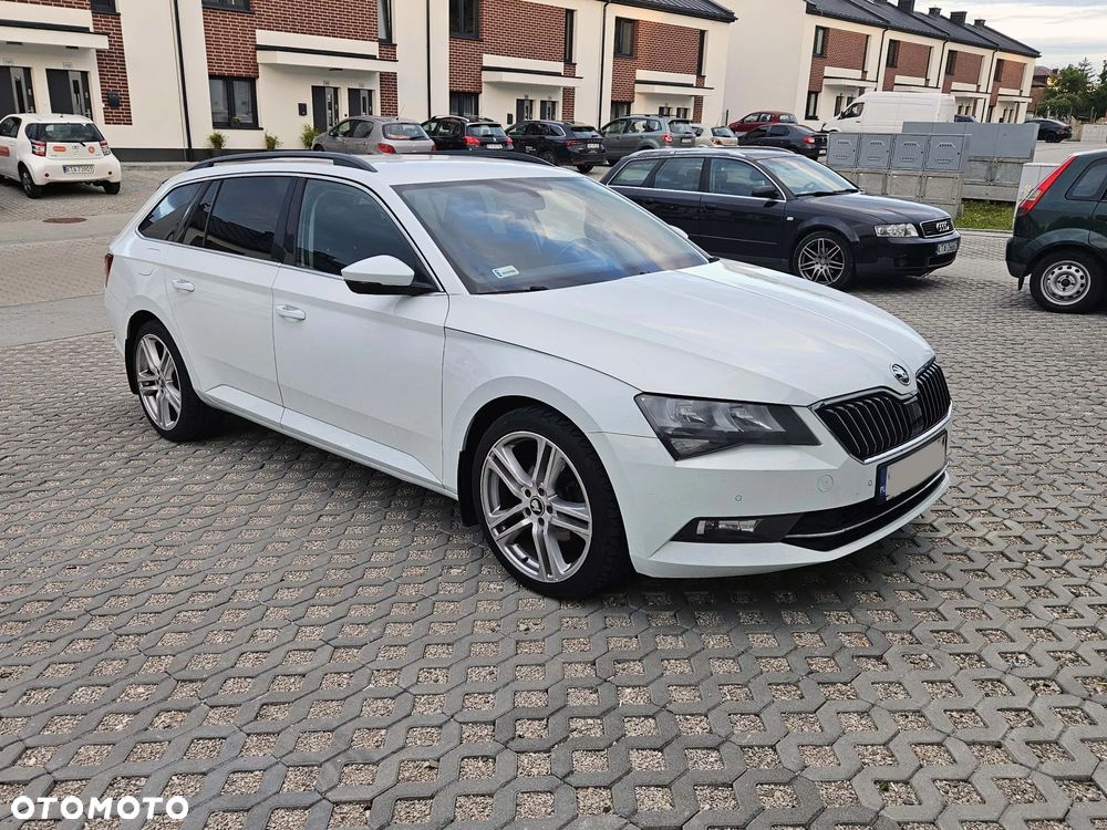 Skoda Superb 2.0 TDI Active DSG - 1