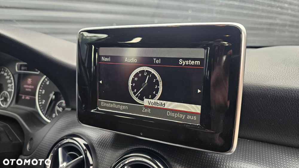 Mercedes-Benz Klasa A 180 (BlueEFFICIENCY) - 17