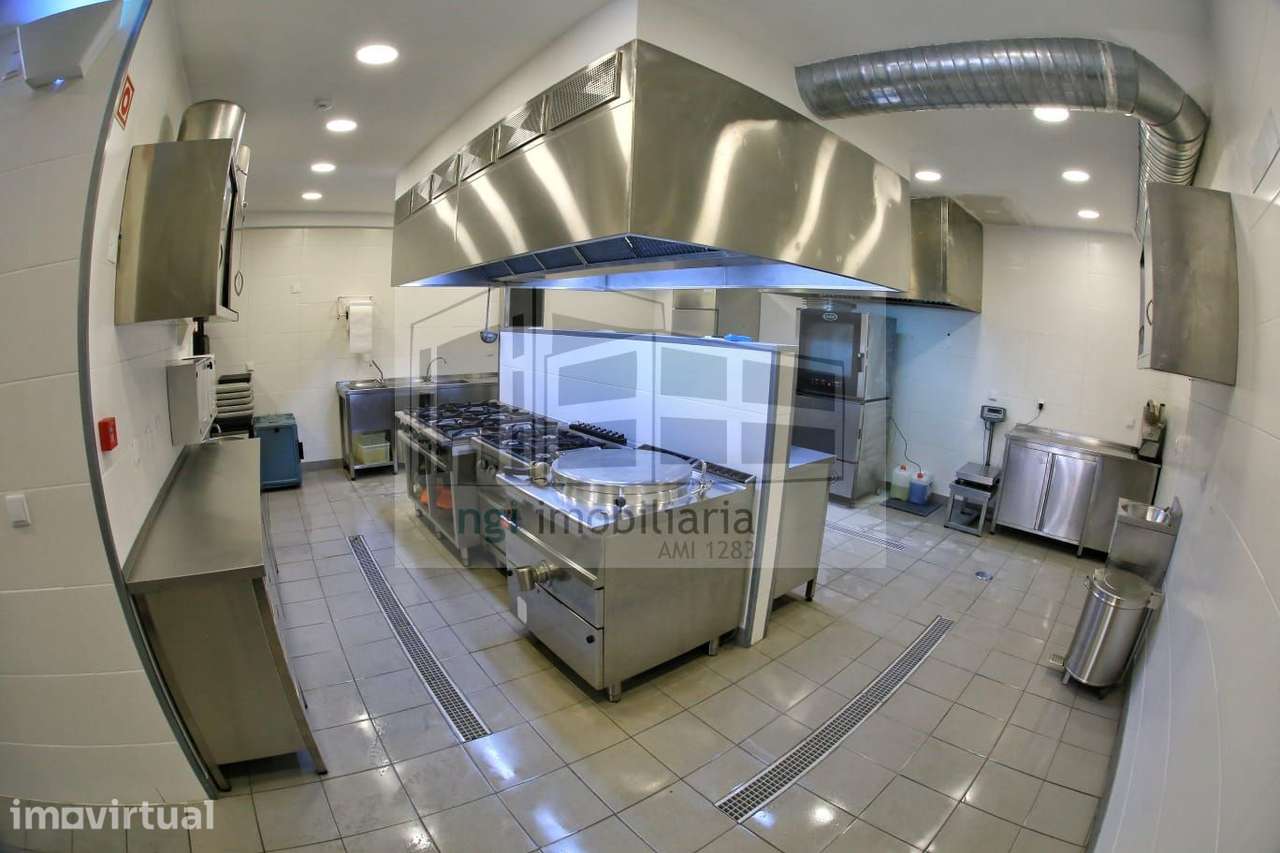 Loja Alta de Lisboa com cozinha industrial - Grande imagem: 3/37