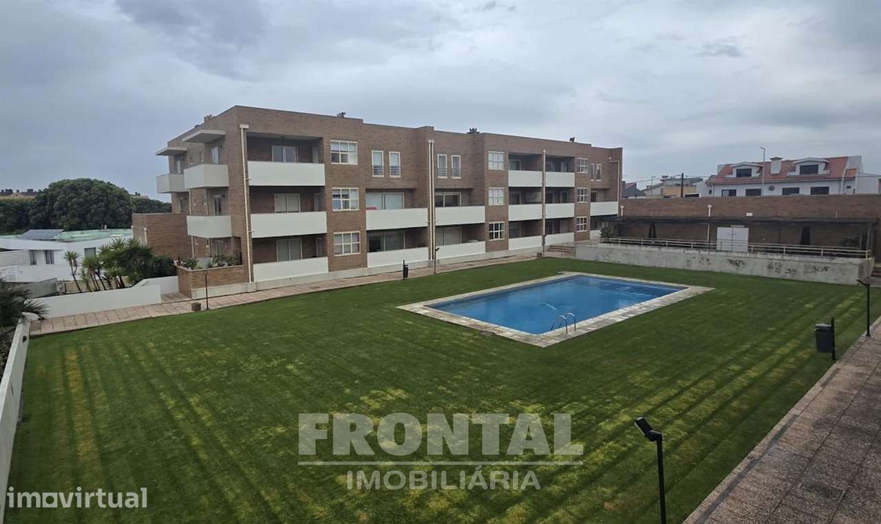 T3 Duplex em Condomínio Fechado com Piscina | Lavra, Matosinhos - Grande imagem: 2/38