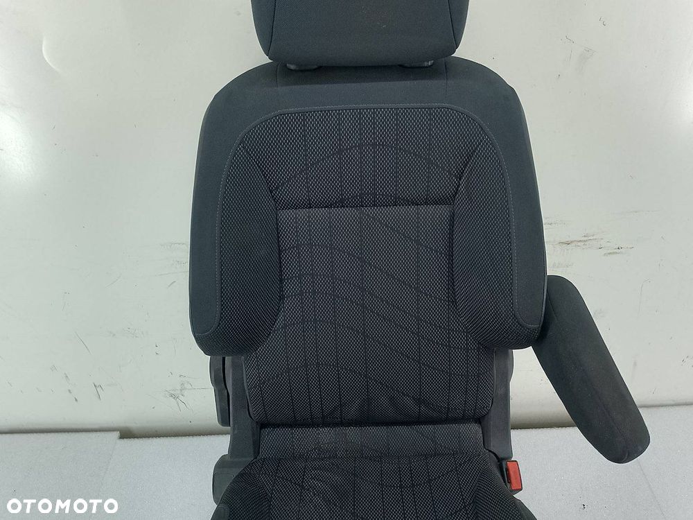 FOTEL PRAWY PASAŻERA PEUGEOT PARTNER II TEPEE 1.6 HDI DIESEL - 7
