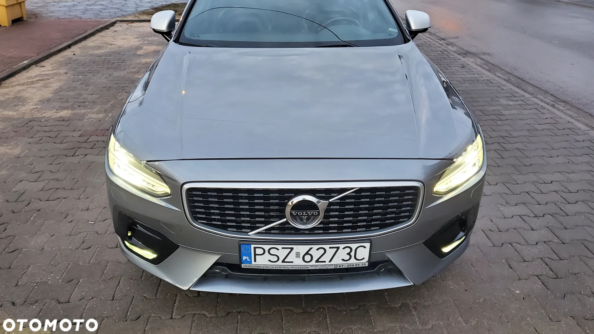 Volvo S90 D4 AWD Geartronic R Design - 4