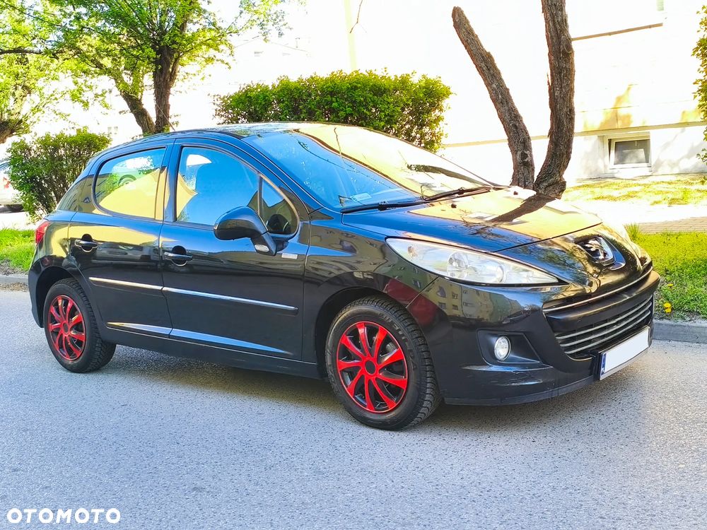 Peugeot 207 1.4 HDi Millesim 200 - 19