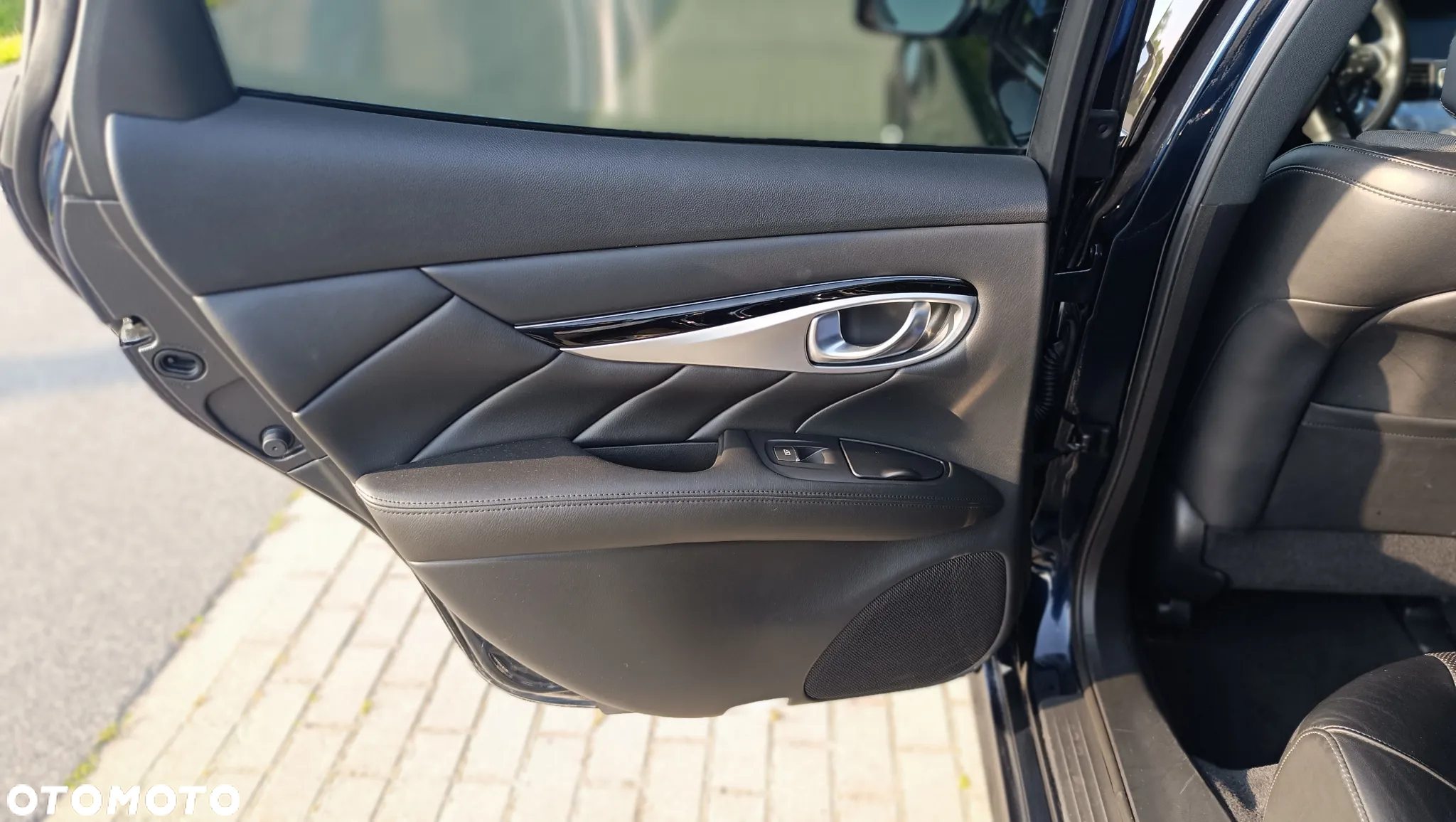 Infiniti Q70 2.2d Sport Tech - 17