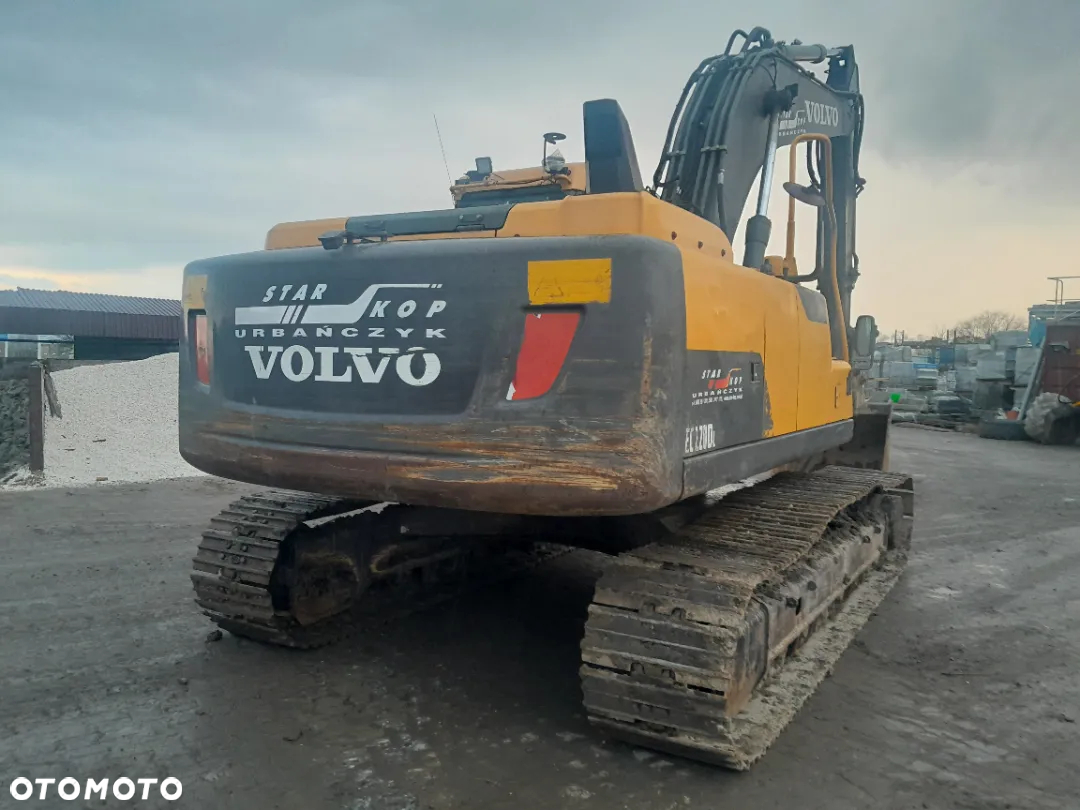 Volvo EC220D - 2