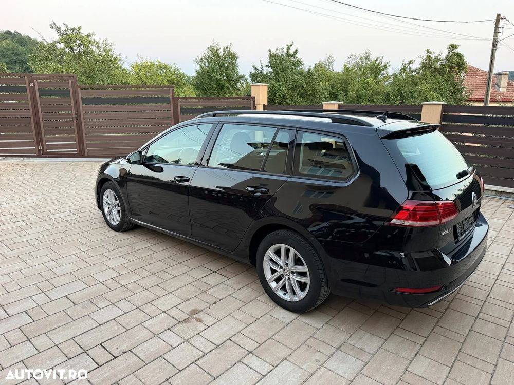 Volkswagen Golf 1.6 TDI DPF Comfortline - 21