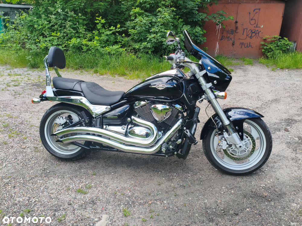 Suzuki Intruder - 11