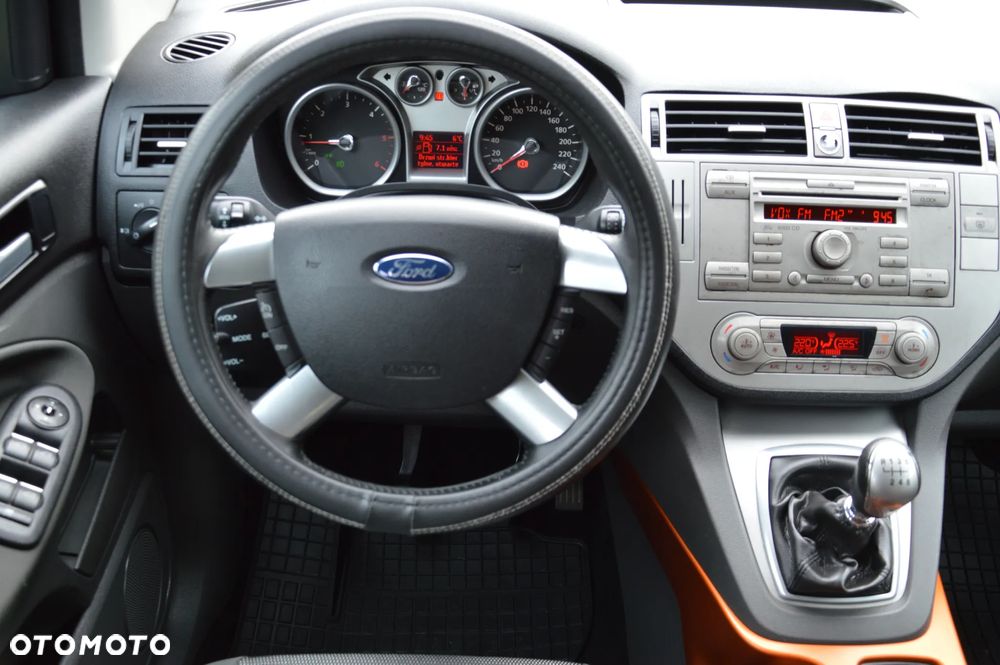 Ford Kuga 2.0 TDCi 4x4 Titanium - 23