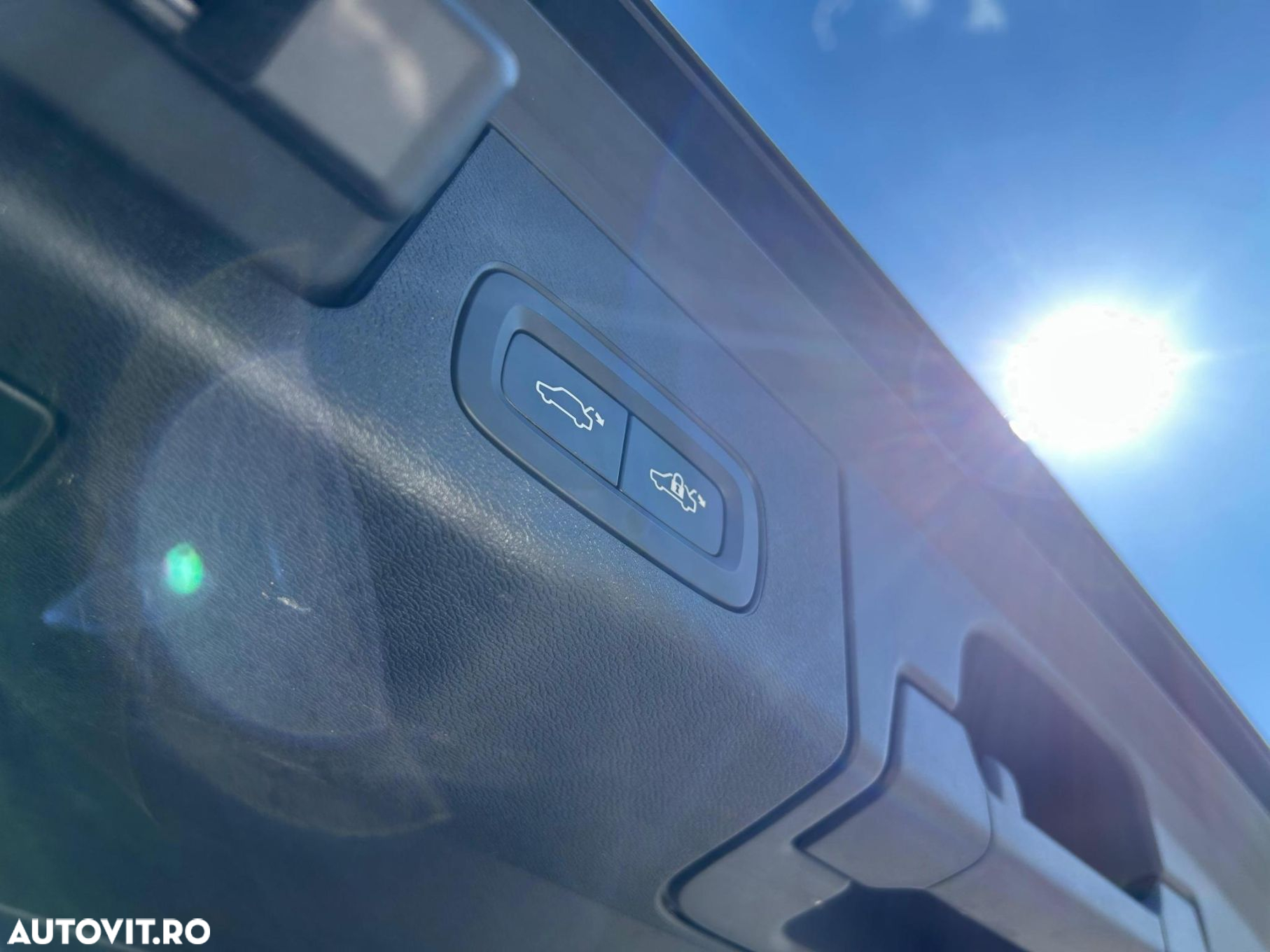 Volvo XC 60 T8 Twin Engine AWD Geartronic Momentum - 29
